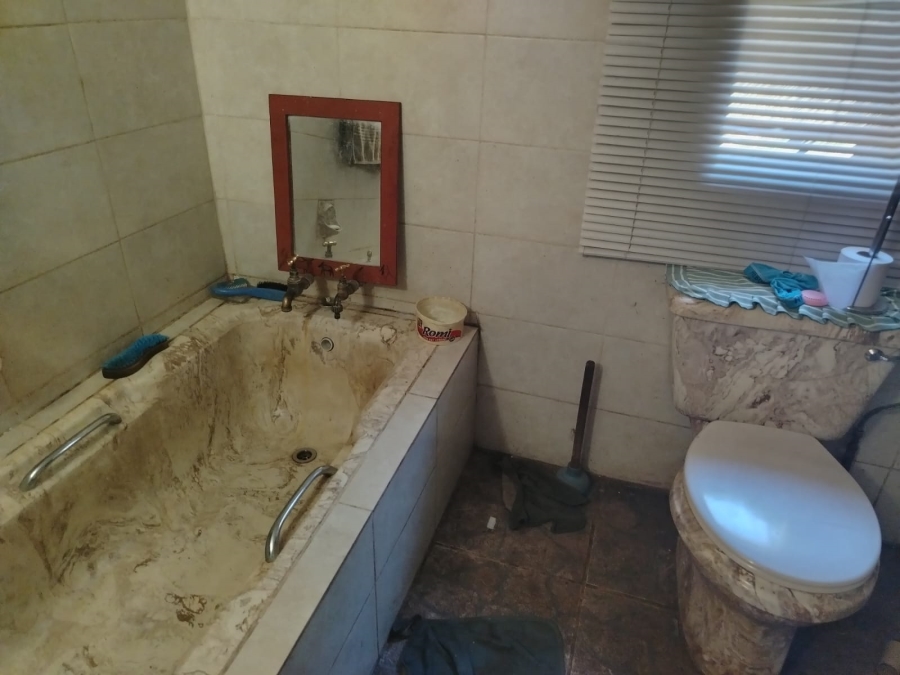 Commercial Property for Sale in Buffelshoek AH North West